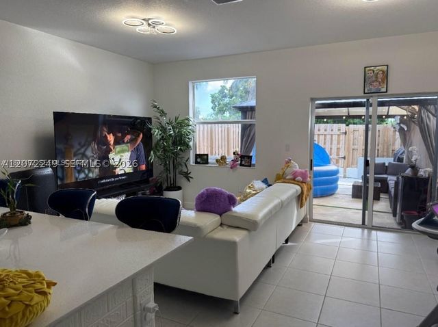 29278 SW 163rd Ct, Homestead, FL 33033