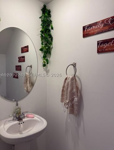 29278 SW 163rd Ct, Homestead, FL 33033
