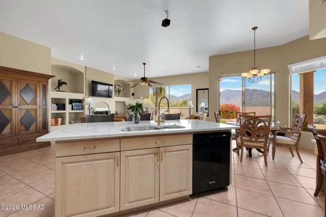 12590 N Piping Rock Road, Oro Valley, AZ 85755