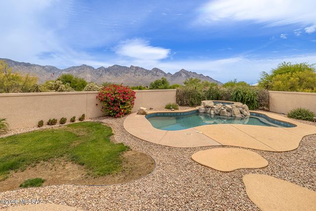12590 N Piping Rock Road, Oro Valley, AZ 85755