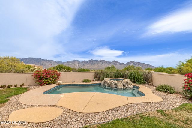 12590 N Piping Rock Road, Oro Valley, AZ 85755