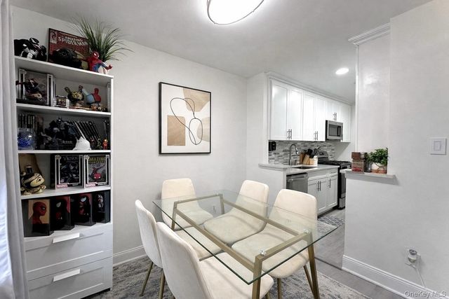 151-15 84 Street 3M, Howard Beach, NY 11414