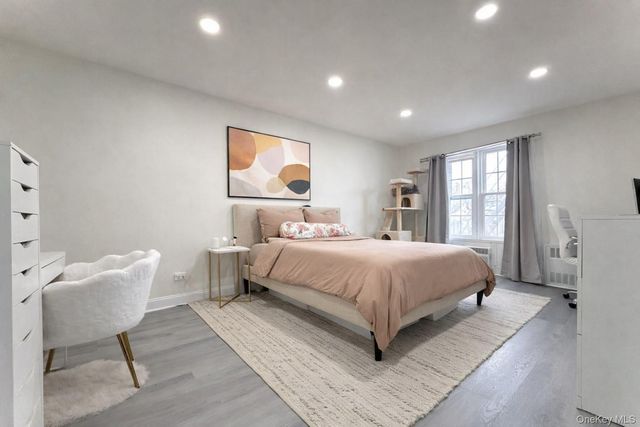 151-15 84 Street 3M, Howard Beach, NY 11414