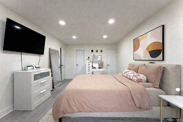 151-15 84 Street 3M, Howard Beach, NY 11414