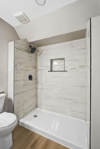 710 Mccomb Avenue, Porterville, CA 93257