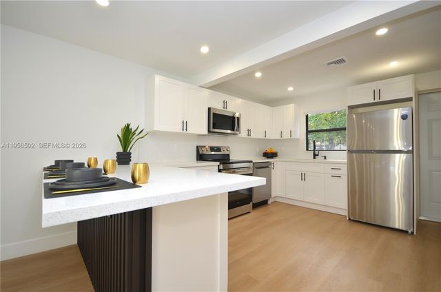 4417 NW 23rd Ct, Miami, FL 33142