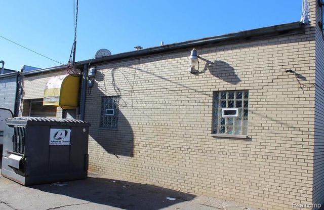 3355 Dix Highway, Lincoln Park, MI 48146
