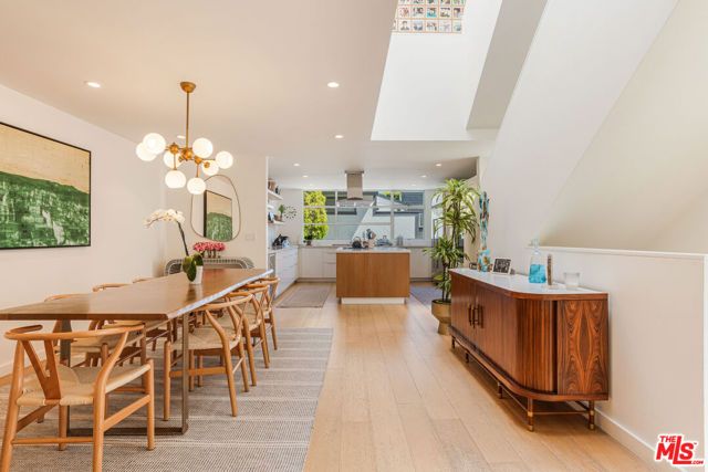 16 Voyage Street, Marina Del Rey, CA 90292