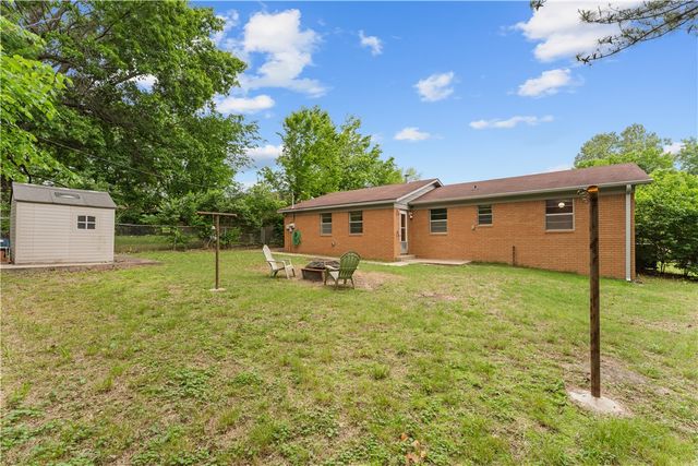 357 Wren Circle, Fayetteville, AR 72704