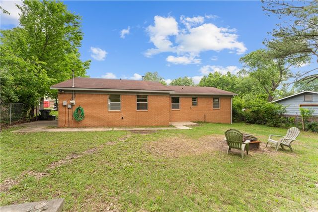 357 Wren Circle, Fayetteville, AR 72704