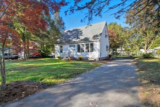 28 Collingwood Rd, Springfield, MA 01119