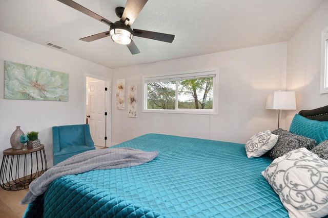 5192 Holly Dr, Shingle Springs, CA 95682