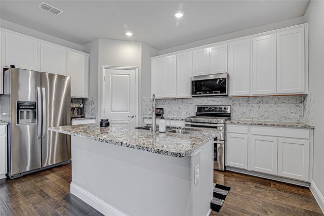 9553 Abington Avenue, Fort Worth, TX 76131