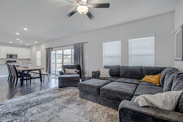 9553 Abington Avenue, Fort Worth, TX 76131