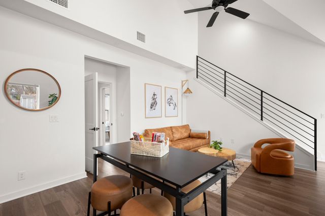 1211 Taulbee LN 2, Austin, TX 78757