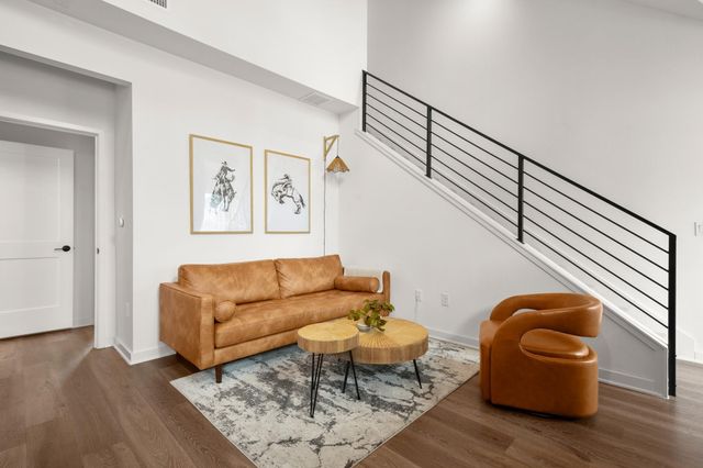 1211 Taulbee LN 2, Austin, TX 78757