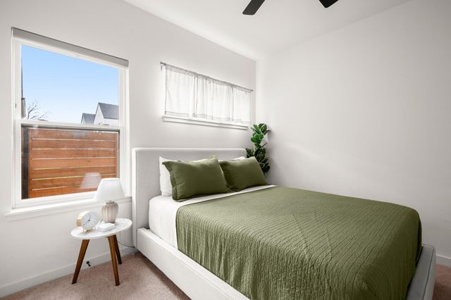 1211 Taulbee LN 2, Austin, TX 78757