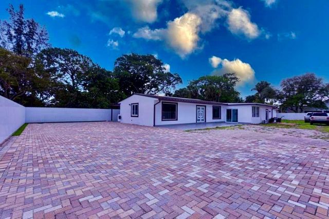 696 Arlington Drive, West Palm Beach, FL 33415