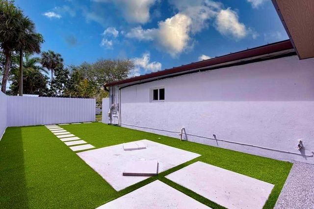 696 Arlington Drive, West Palm Beach, FL 33415