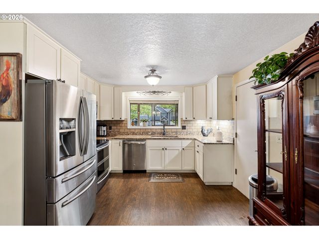 667 Se 5TH Ave, Canby, OR 97013