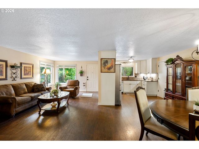 667 Se 5TH Ave, Canby, OR 97013