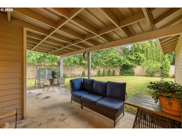 667 Se 5TH Ave, Canby, OR 97013