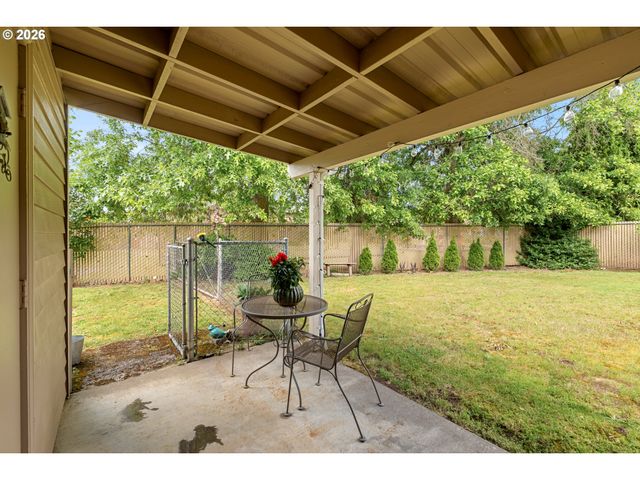 667 Se 5TH Ave, Canby, OR 97013