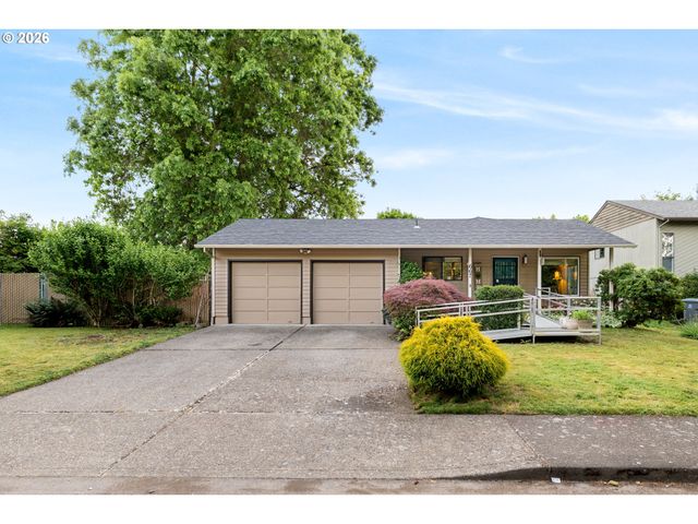 667 Se 5TH Ave, Canby, OR 97013