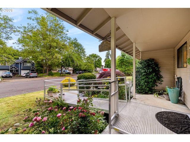 667 Se 5TH Ave, Canby, OR 97013