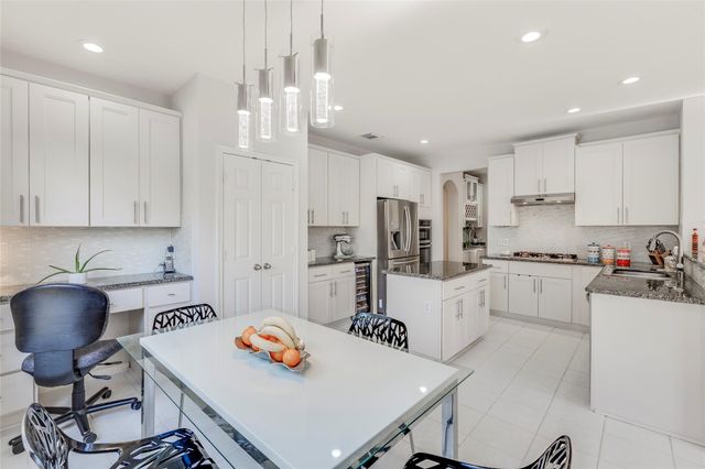 5914 Saber River, Sugar Land, TX 77479