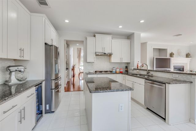 5914 Saber River, Sugar Land, TX 77479