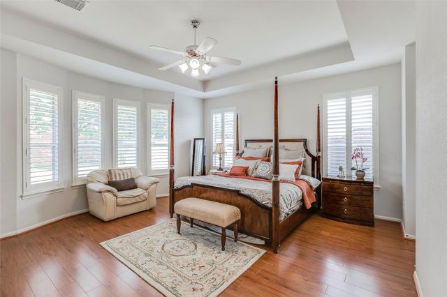 5914 Saber River, Sugar Land, TX 77479