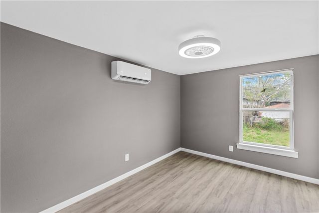 2622 Dunbar St, Corpus Christi, TX 78405