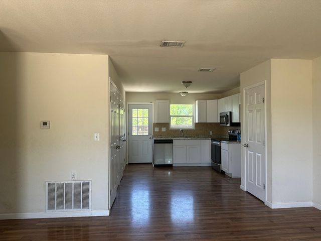 148 Bridlewood Lane, Bridgeport, TX 76426