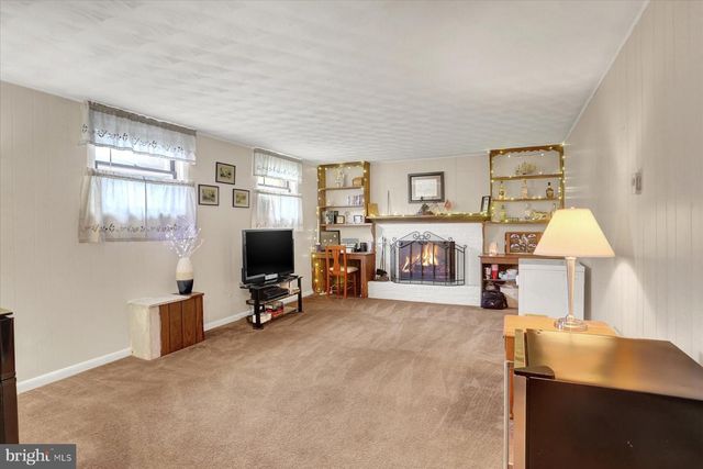 407 ALISON AVE, Mechanicsburg, PA 17055