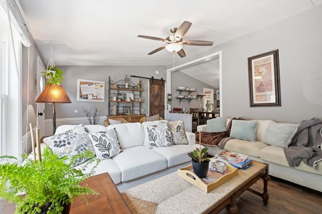 132 Crooked Island Circle, Murrells Inlet, SC 29576