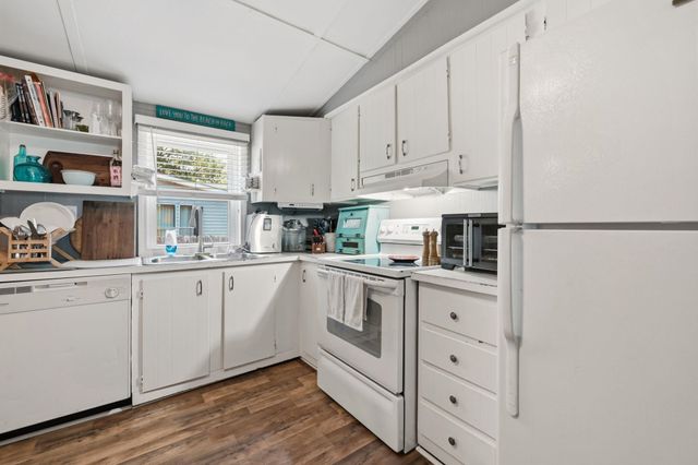 132 Crooked Island Circle, Murrells Inlet, SC 29576