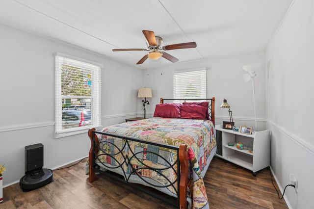 132 Crooked Island Circle, Murrells Inlet, SC 29576