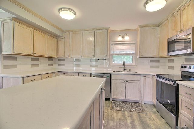 37651 Hwy 16, Denham Springs, LA 70706