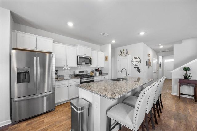 422 Cedarview Road, Summerville, SC 29486