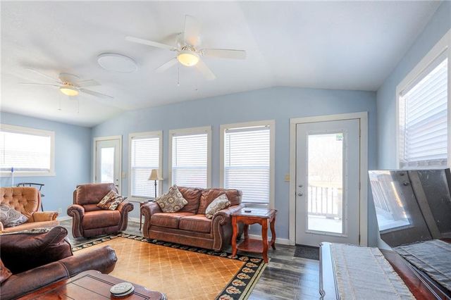 308 S 8th Street, Plattsburg, MO 64477