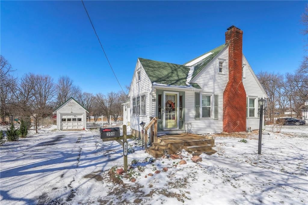 308 S 8th Street, Plattsburg, MO 64477