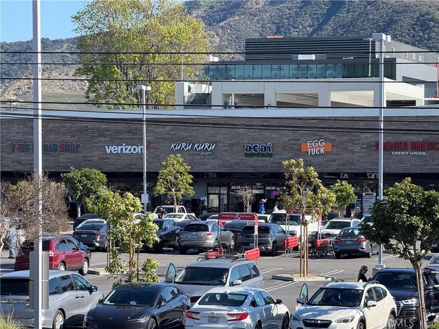 3805 W Verudgo C, Burbank, CA 91505