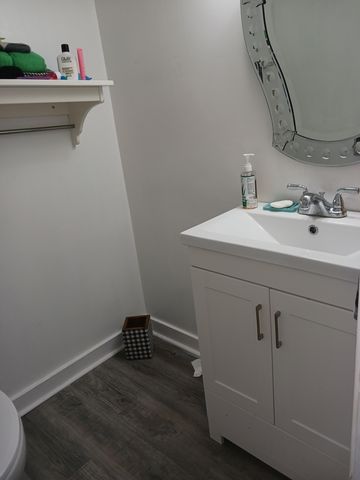 9330 HAMILTON Court E, Des Plaines, IL 60016