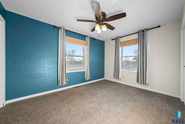 2708 E Bragstad Dr Drive, Sioux Falls, SD 57103