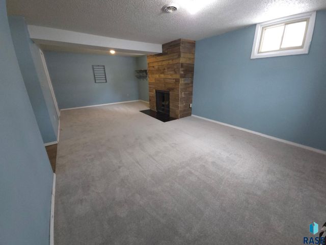 2708 E Bragstad Dr Drive, Sioux Falls, SD 57103