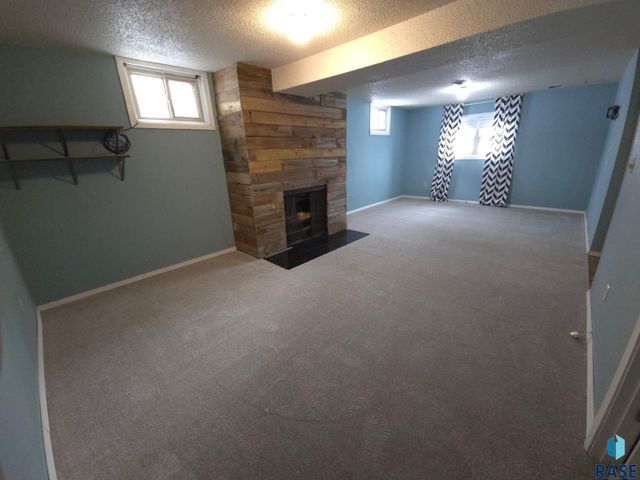 2708 E Bragstad Dr Drive, Sioux Falls, SD 57103