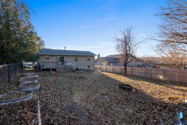 2708 E Bragstad Dr Drive, Sioux Falls, SD 57103