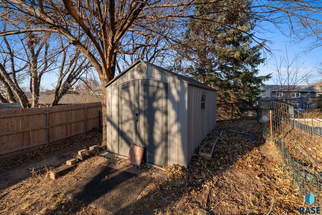 2708 E Bragstad Dr Drive, Sioux Falls, SD 57103