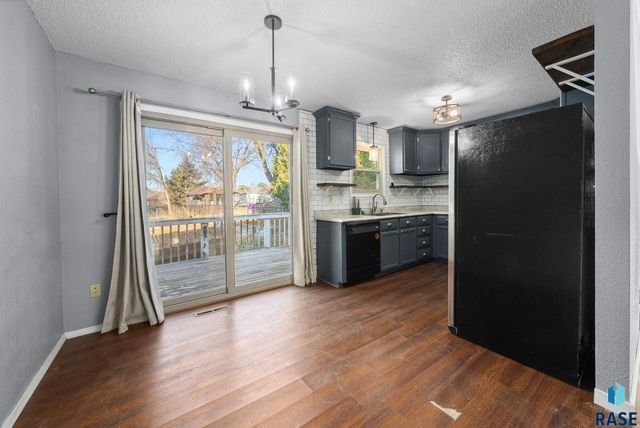 2708 E Bragstad Dr Drive, Sioux Falls, SD 57103